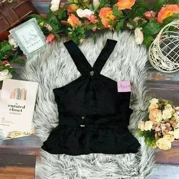 Hutch Design Versi Black Halter Top - Picture 3 of 14